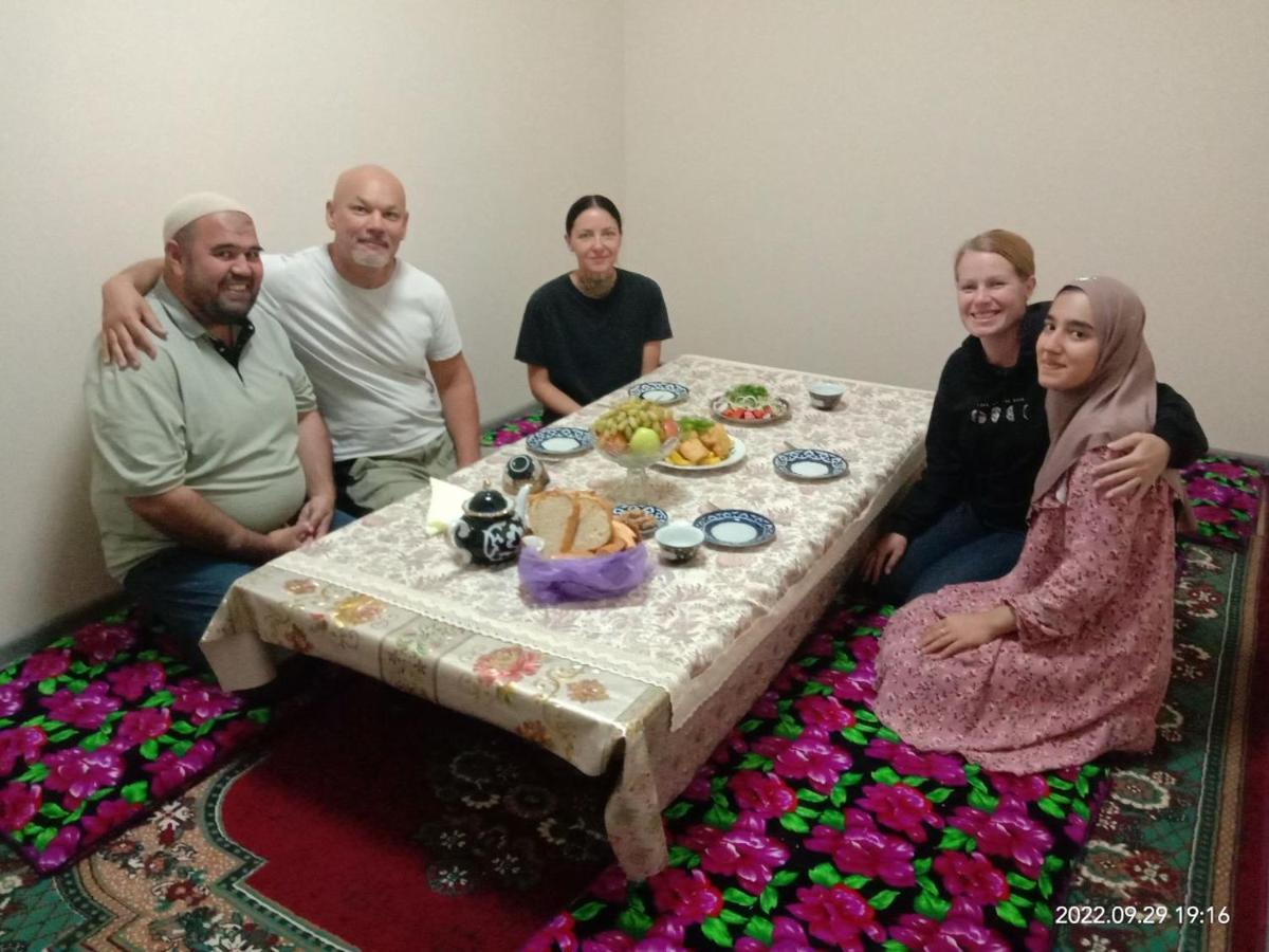 In Center Of Bukhara Family Guest House Mirg'Iyos Exteriör bild
